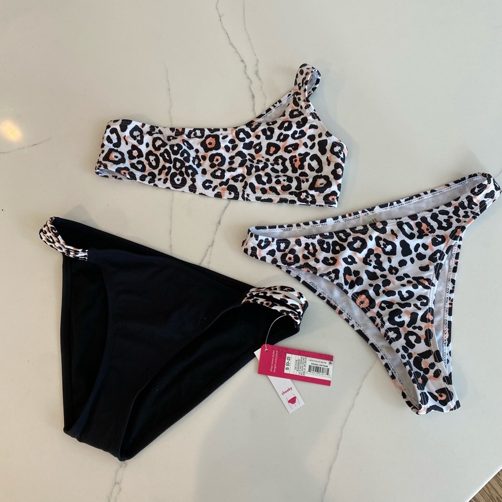 3 piece bathing suit 👙 girls/ woman’s